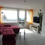 Komfortable Und In *